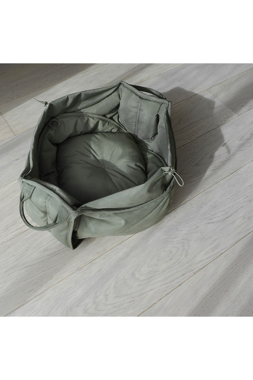 Lambwolf Collective OLLA PETITE PET CARRYCOT