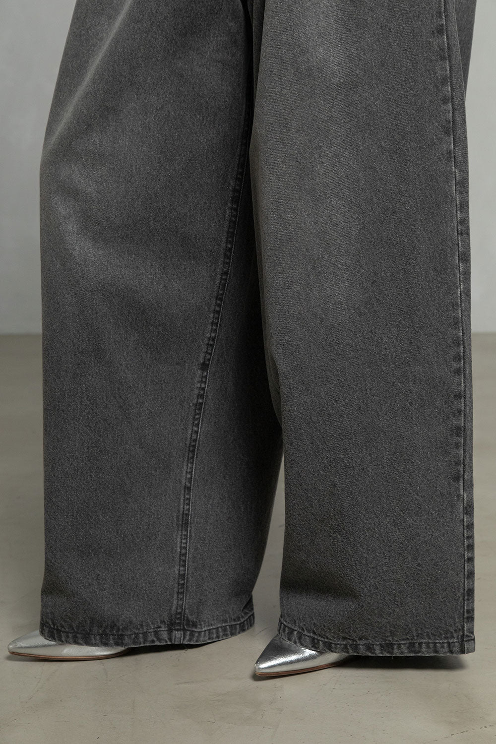 MARECHAL TERRE タックデニムパンツ【ZMT255PT510】