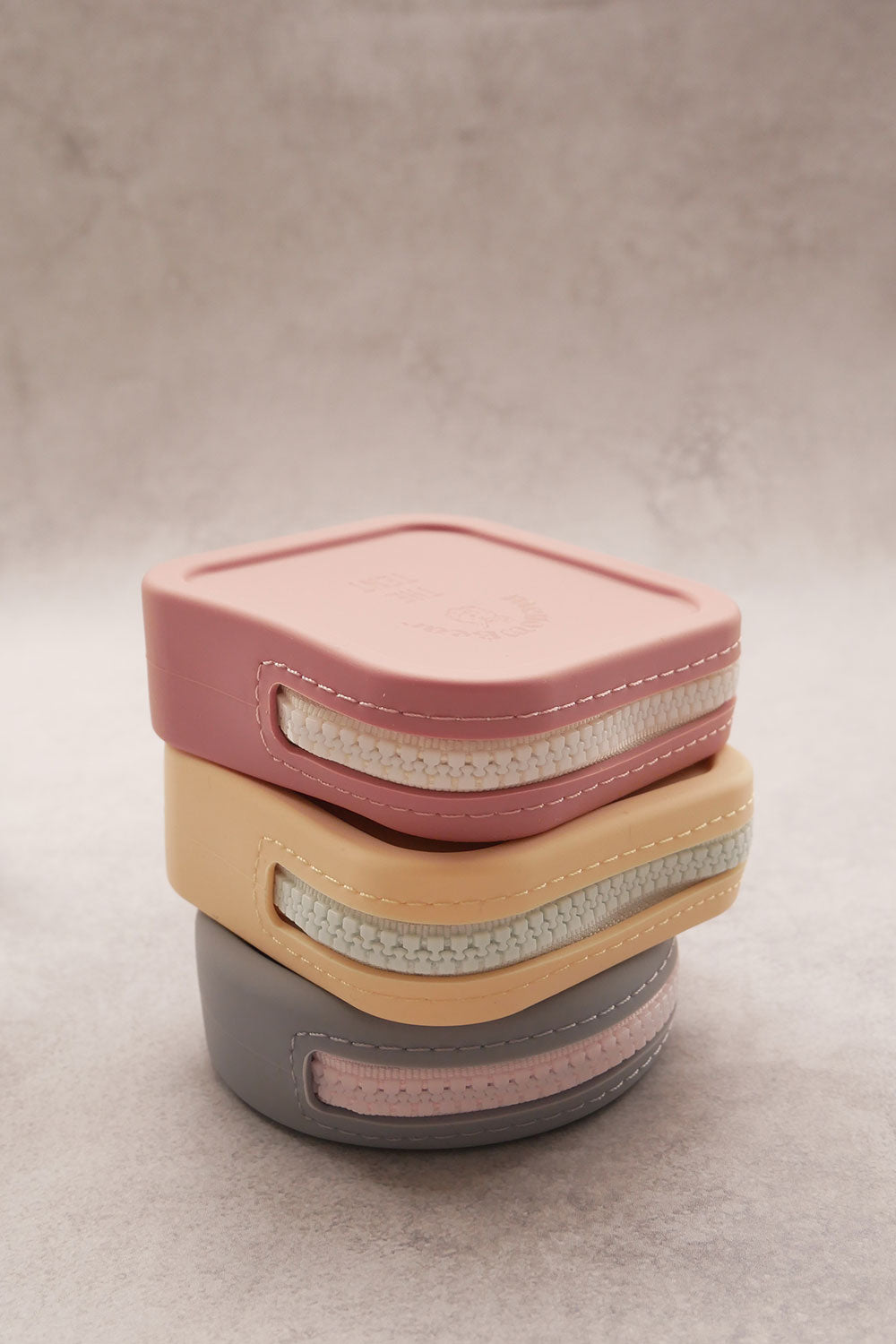mellowbear × TheTENT Washable Treats holder - Light Yellow / Mint Blue