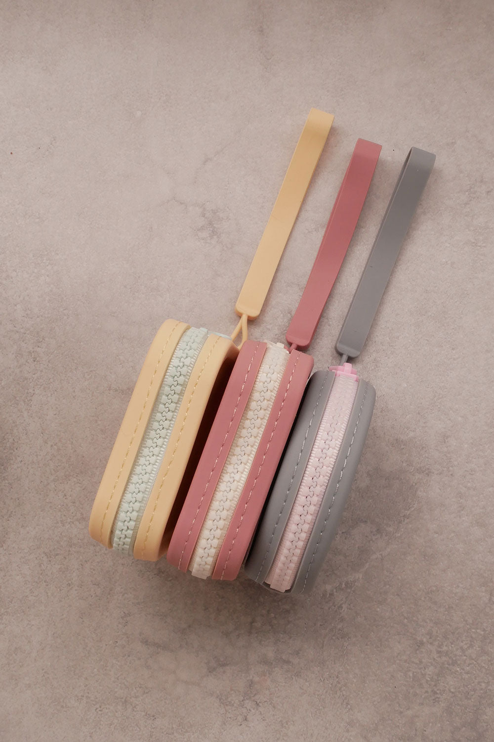 mellowbear × TheTENT Washable Treats holder - Light Yellow / Mint Blue