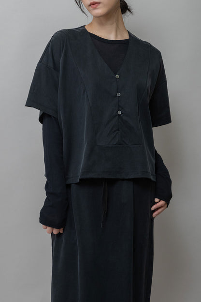 Munich サテンジャージーＶネックトップス【MN261U12】