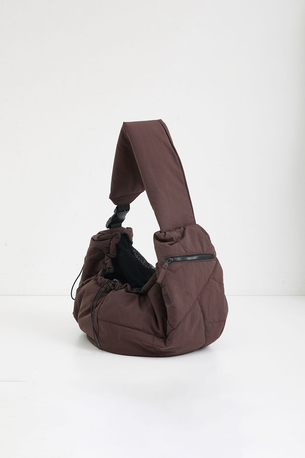 MATIE ナイロンスリングバック　ブラウンカラー MATIE スリングバッグ – The TENT WEB SHOP