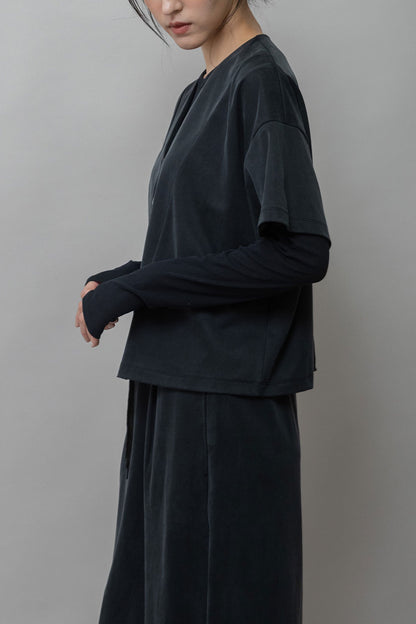 Munich サテンジャージーＶネックトップス【MN261U12】