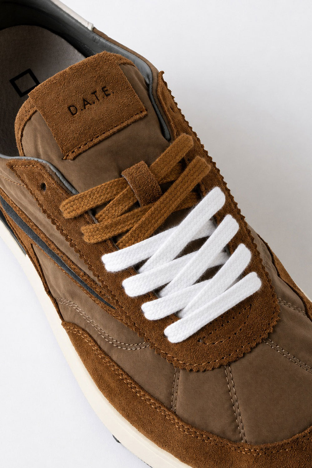 <D.A.T.E.>ATHLETA WAX CUOIO