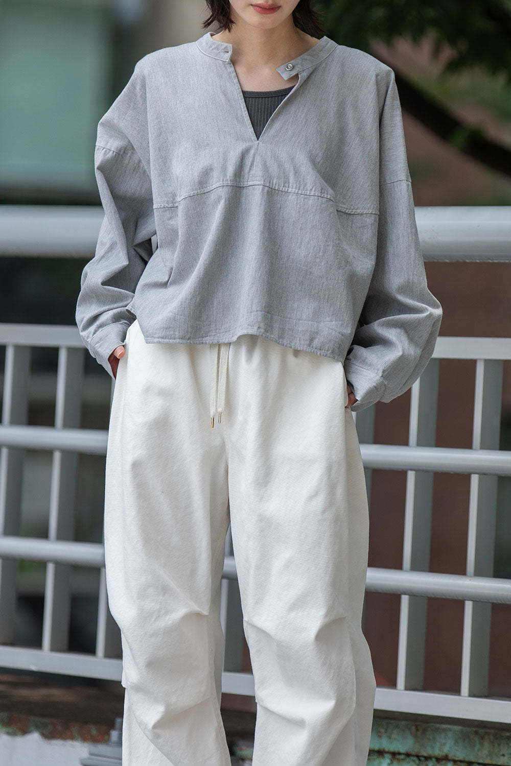 Munich 6ozスラブデニム２wayクロップドシャツ【MN261T14】