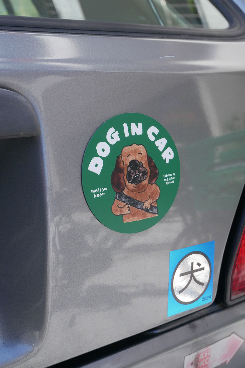 mellowbear DOG IN CAR magnet