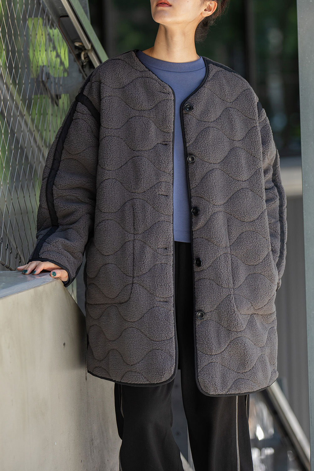 Munich キルティング×ボアリバーシブルノーカラーコート【MN252C51】