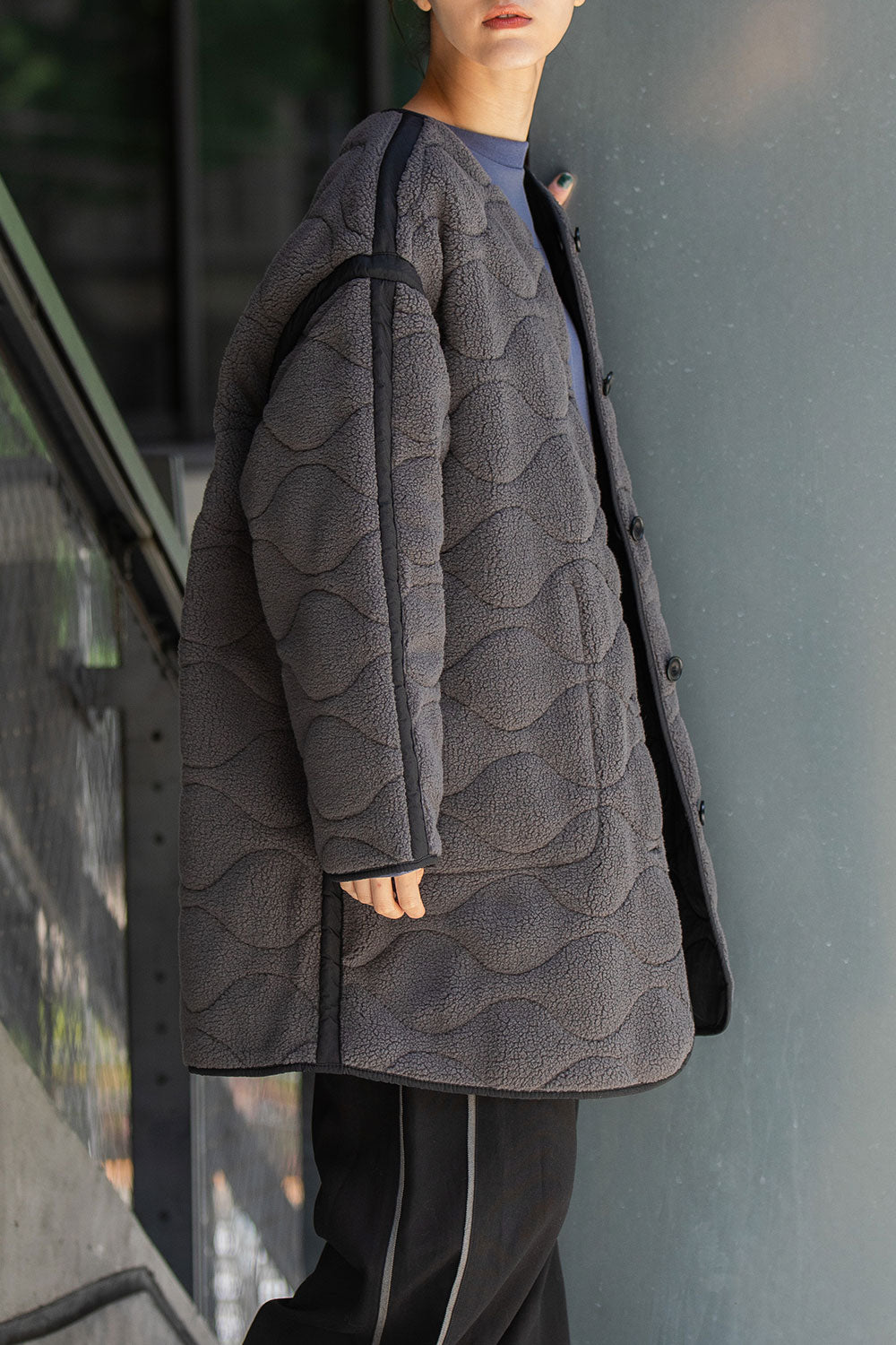 Munich キルティング×ボアリバーシブルノーカラーコート【MN252C51】