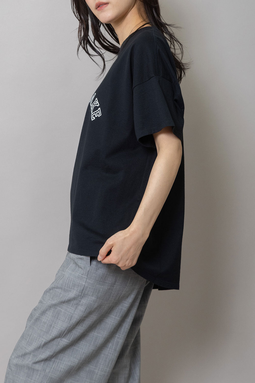 Munich ”A PIECE OF CAKE”ロゴプリントTシャツ【MN261U33】