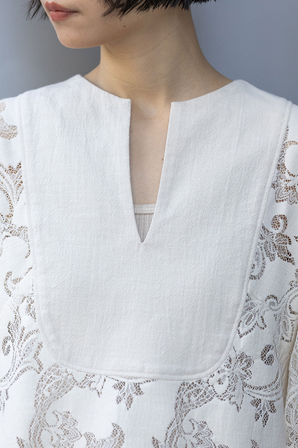 Munich コットンポリエステルレースドッキングブラウス【MN261T29】