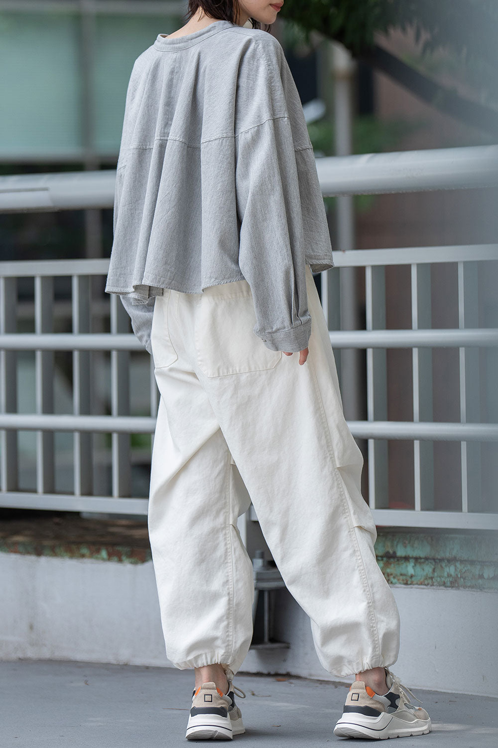 Munich 6ozスラブデニム２wayクロップドシャツ【MN261T14】