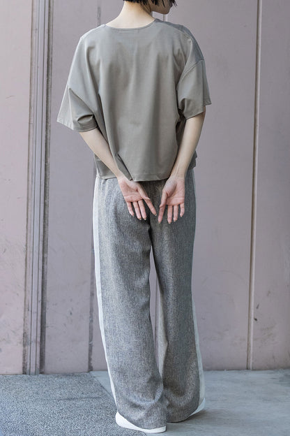 Munich サテンジャージーＶネックトップス【MN261U12】