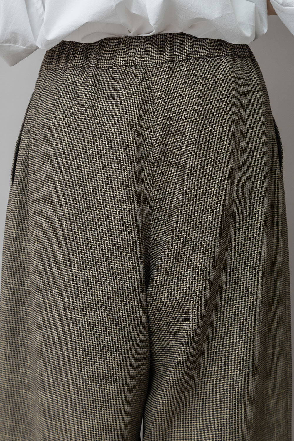 Munich ポリエステルレーヨンカラミ織りワイドパンツ【MN261P47】