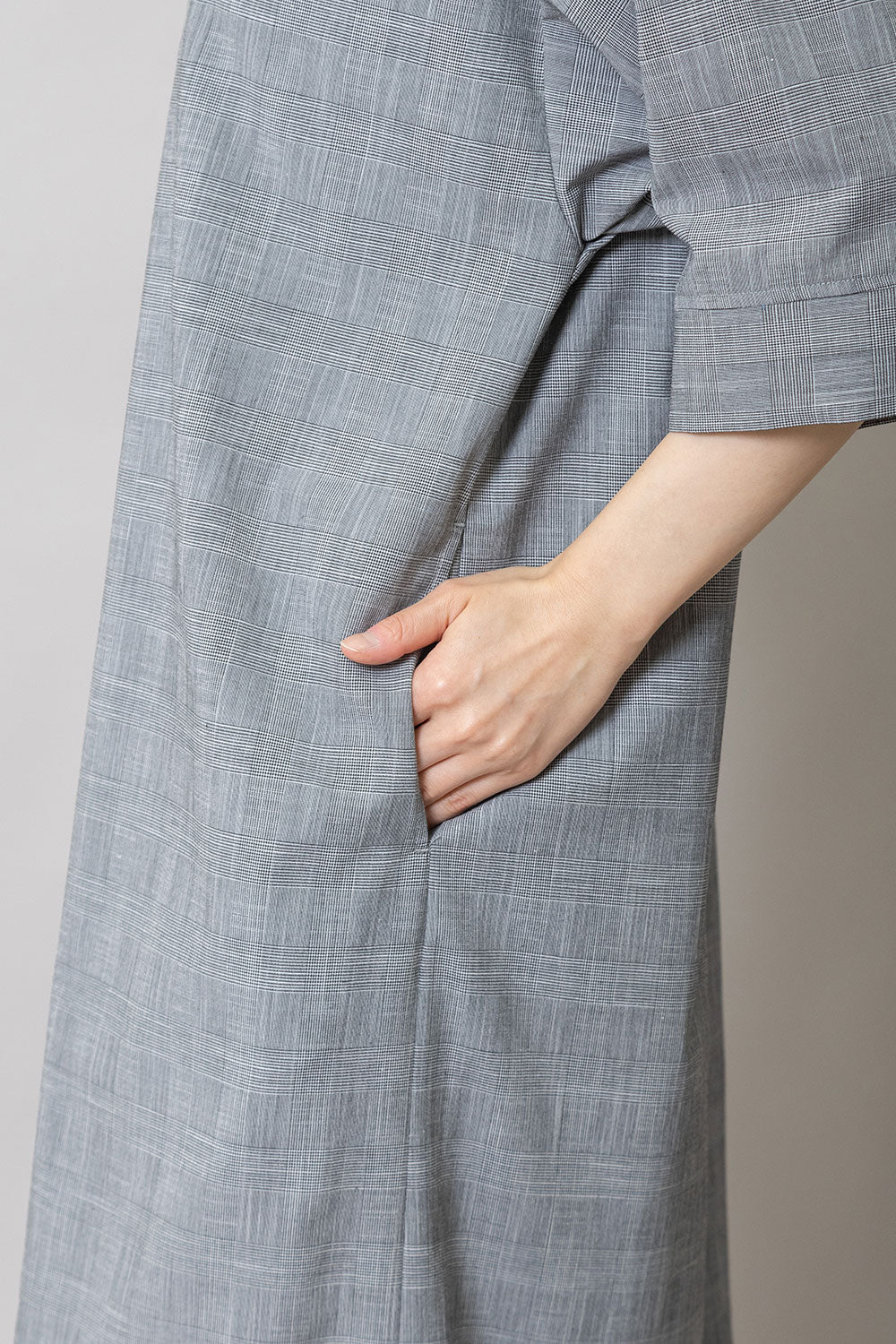 Munich ドライチェックキーネックワンピース【MN262N05】