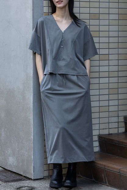 Munich サテンジャージーＶネックトップス【MN261U12】