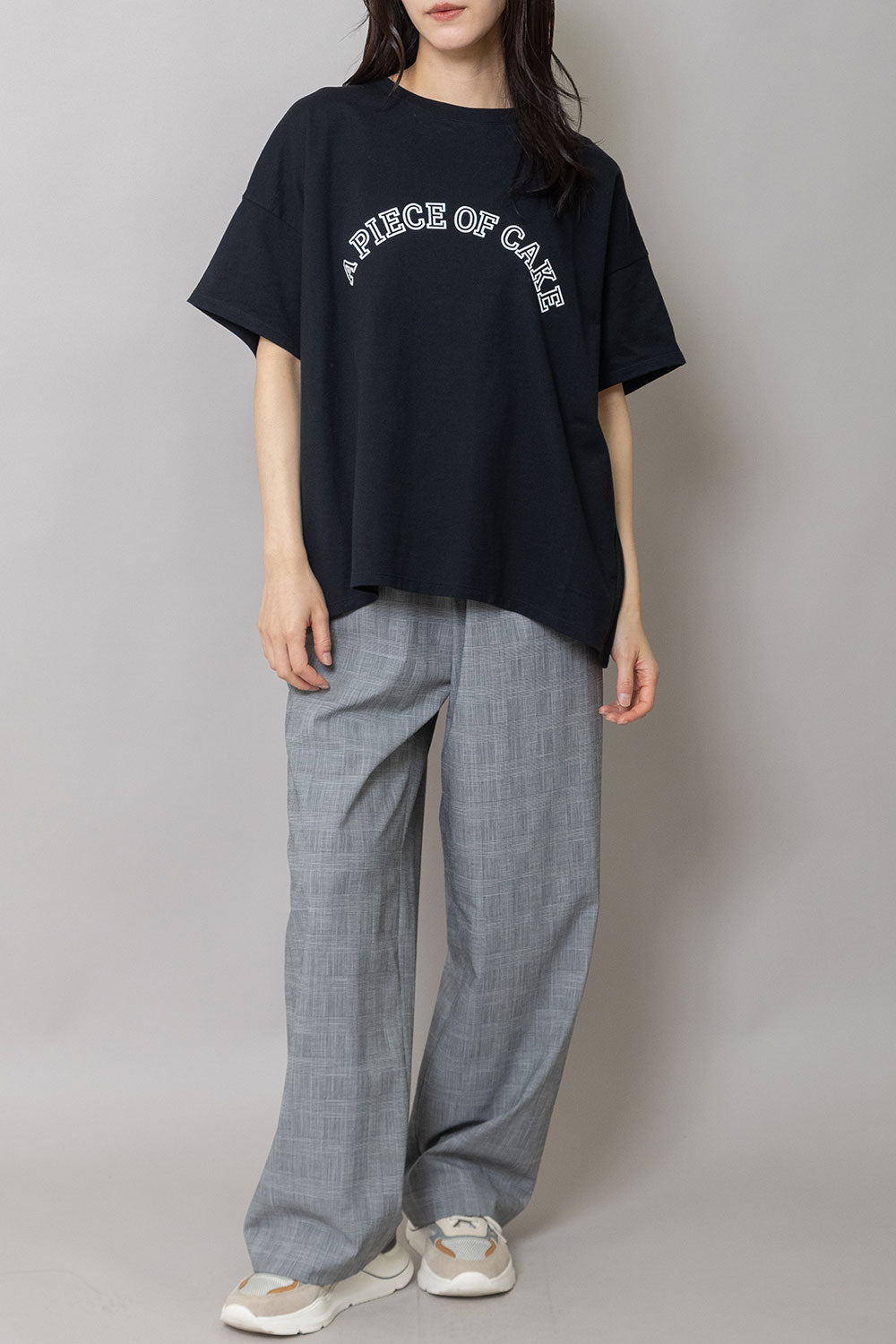 Munich ”A PIECE OF CAKE”ロゴプリントTシャツ【MN261U33】