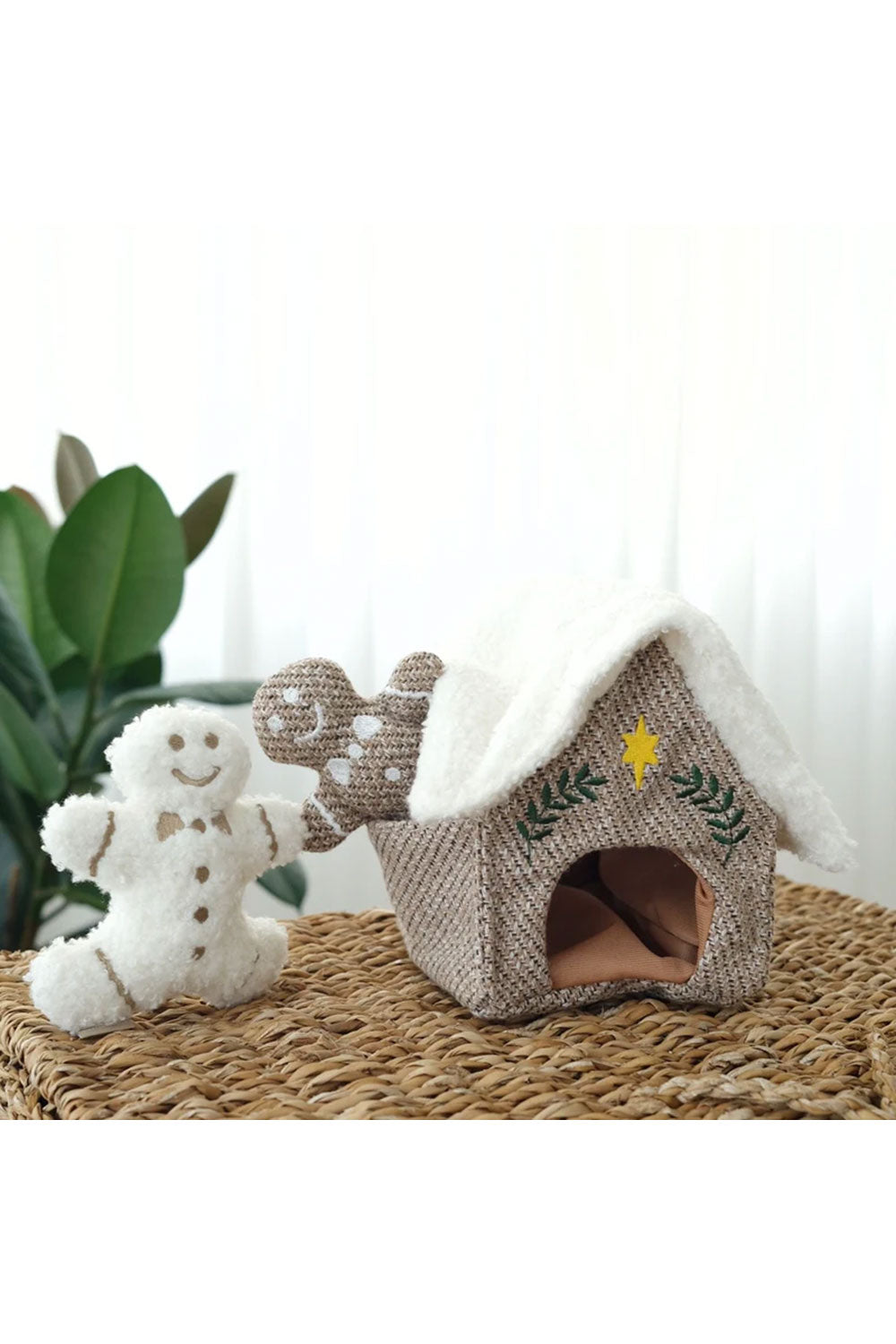Lambwolf Collective GINGERBREAD HOUSE