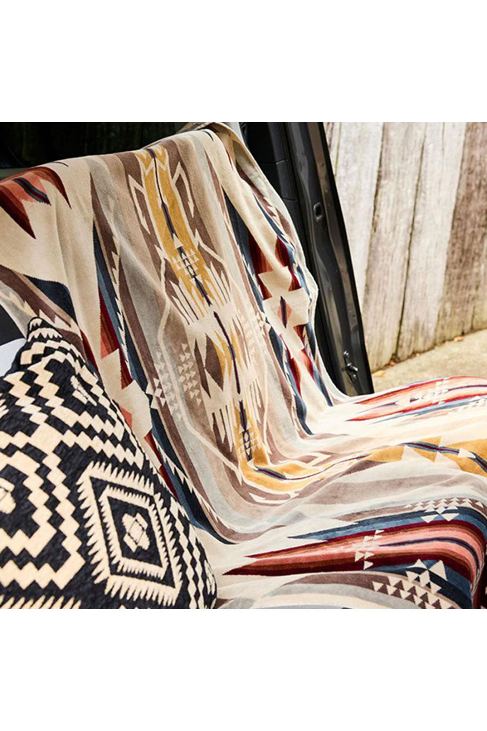 PENDLETON ICONIC JACQUARD BATH TOWEL